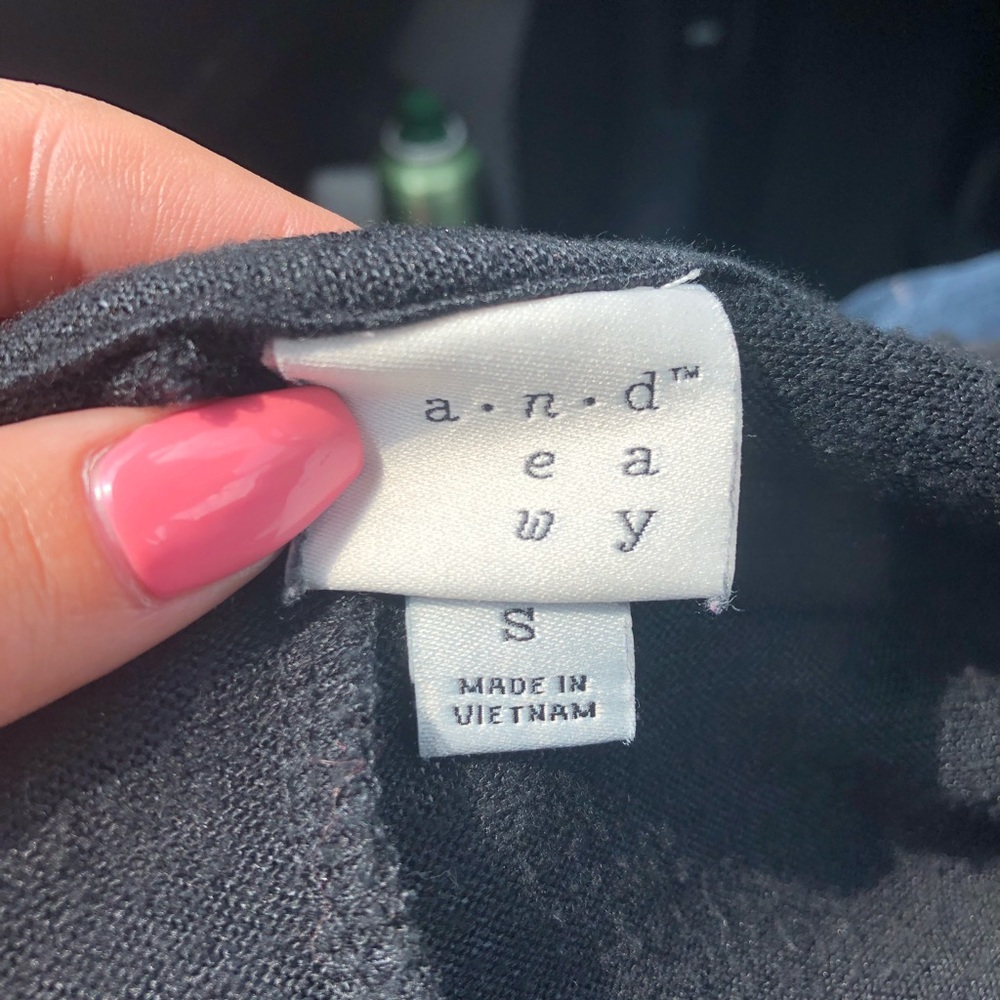 Top - Picture 2 of 2